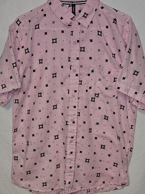 Toku Pink Short-Sleeve Button-Down Shirt with Black Geometric Print. Size L